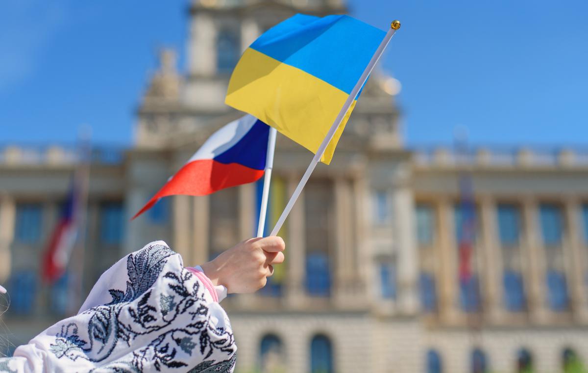 Чехия выделит средства, чтобы помочь украинским беженцам вернуться домой: подробности